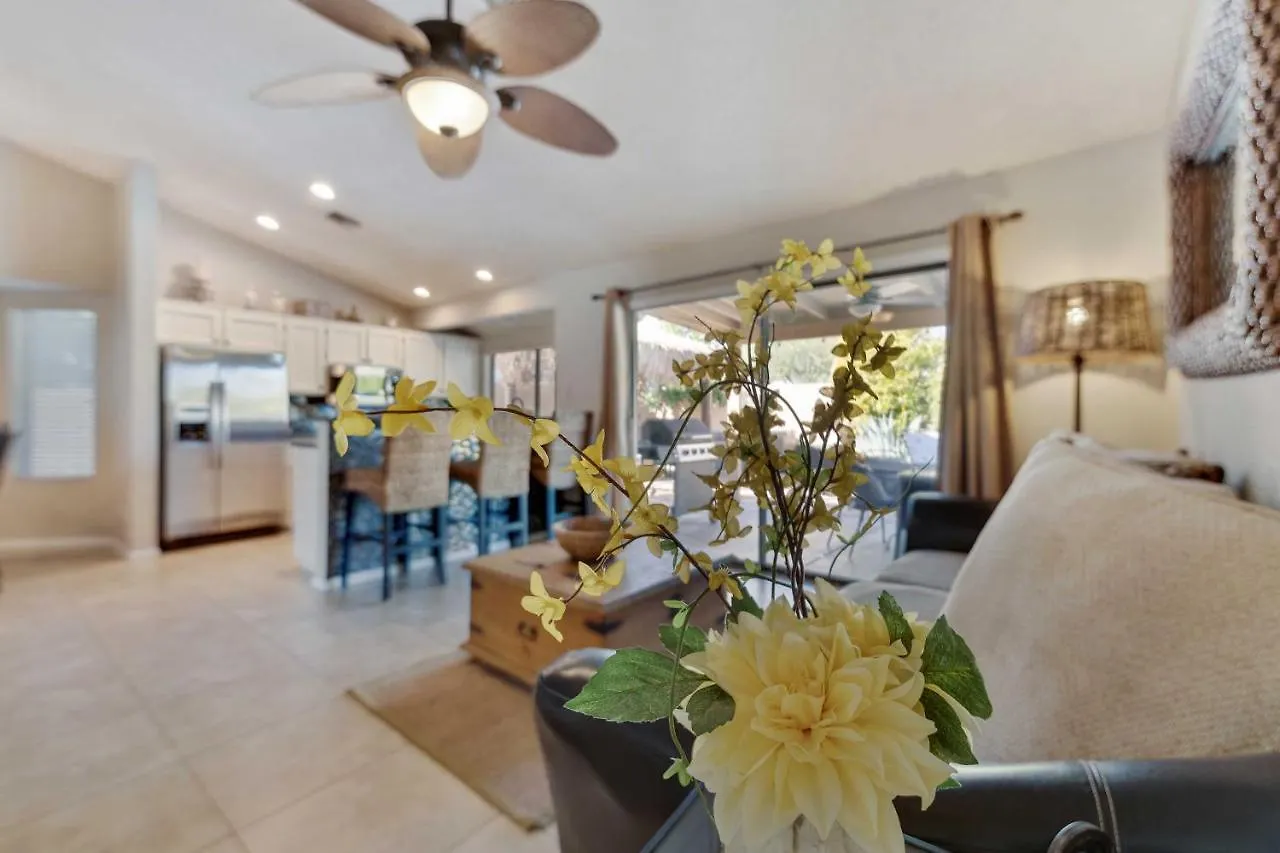 別荘 Charming Scottsdale Home With Pool, Hot Tub And Patio! 米国