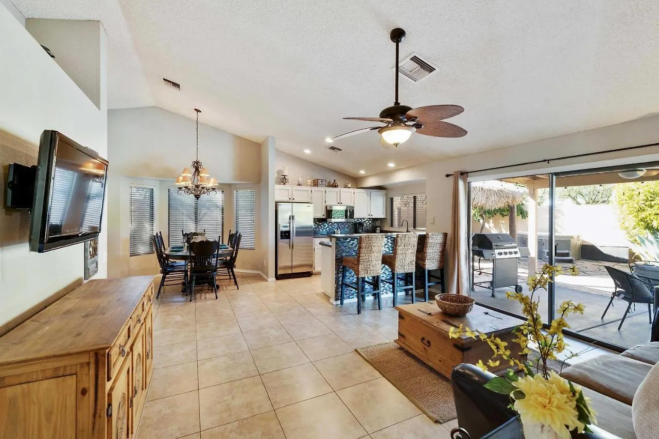 Charming Scottsdale Home With Pool, Hot Tub And Patio! 米国