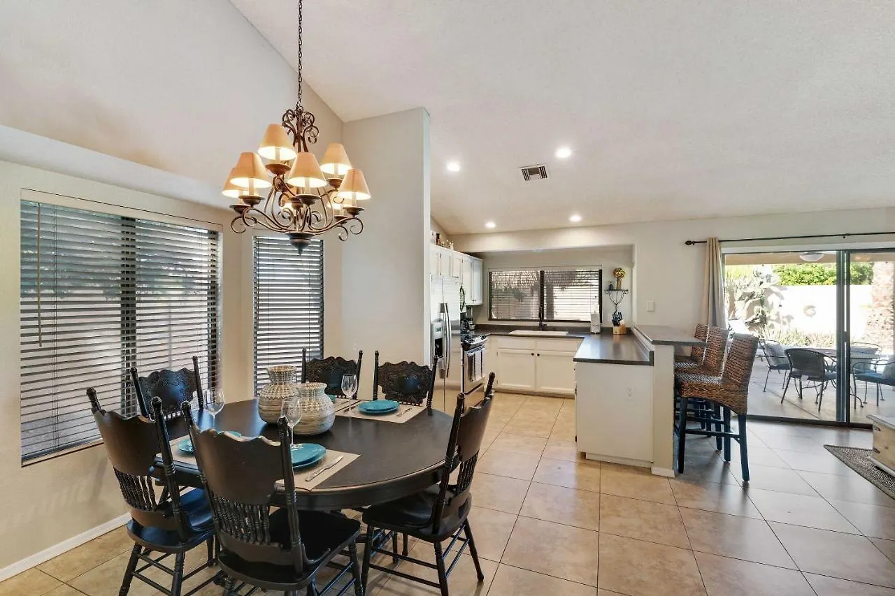 Charming Scottsdale Home With Pool, Hot Tub And Patio!